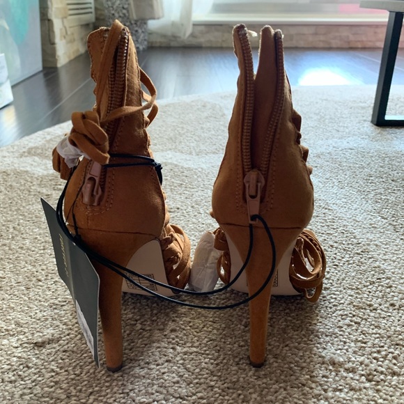 F21 brown lace up sandals - Picture 4 of 6